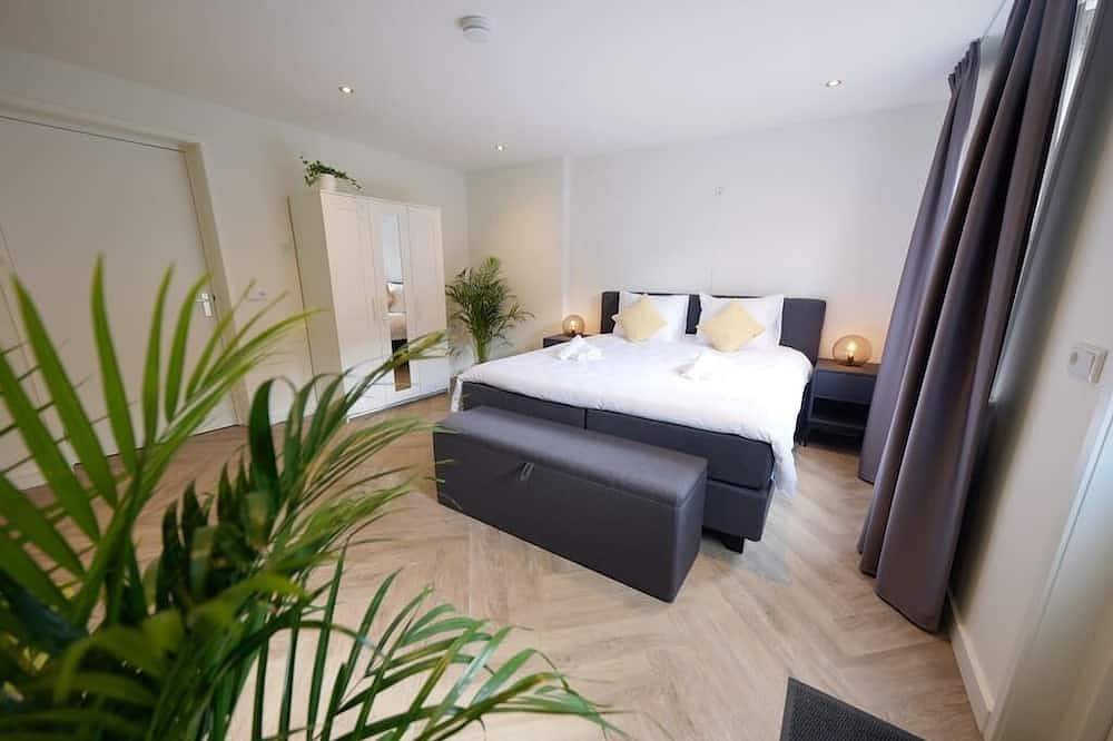 Geheel appartement, Beautiful 60m2 Apartment with Terrace (Wa-7-A) in Tiel, Betuwe