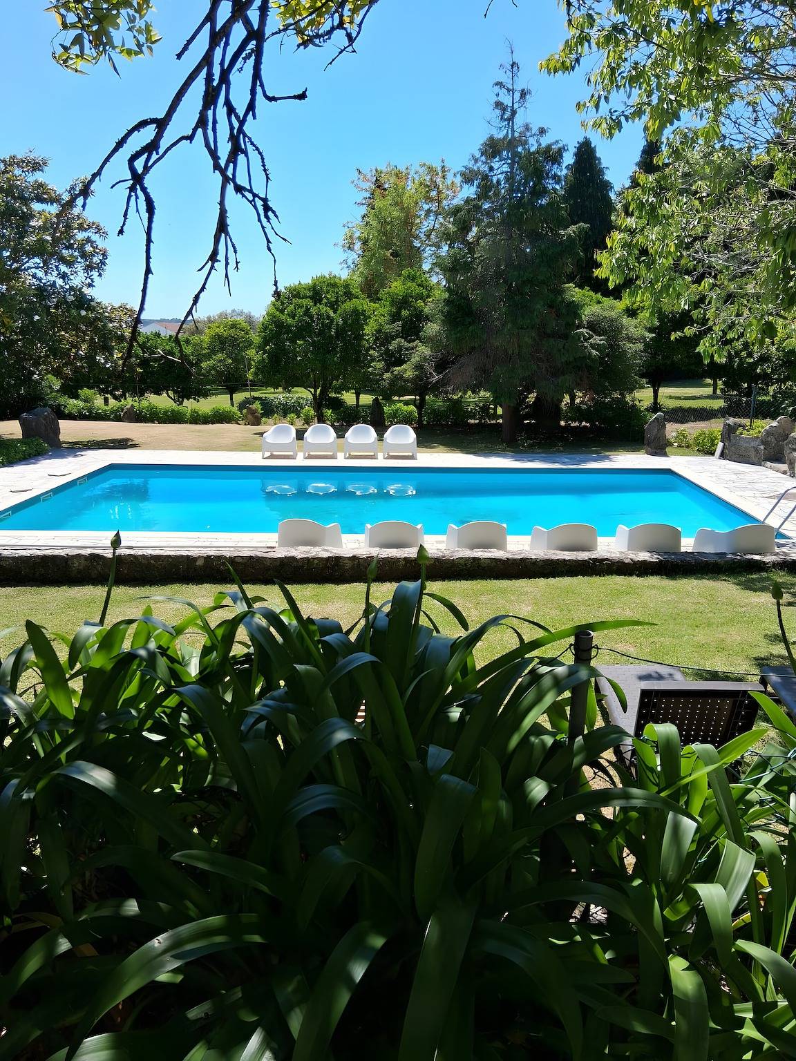 Villa 'Castelo De Portuzelo' with River Views, Private Pool and Wi-Fi in Santa Marta de Portuzelo, Viana do Castelo District