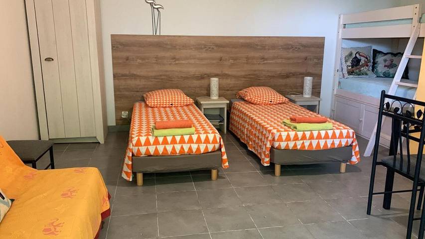 Chambre d’hôte pour 4 personnes, avec terrasse à La Celle-sous-Gouzon - 4