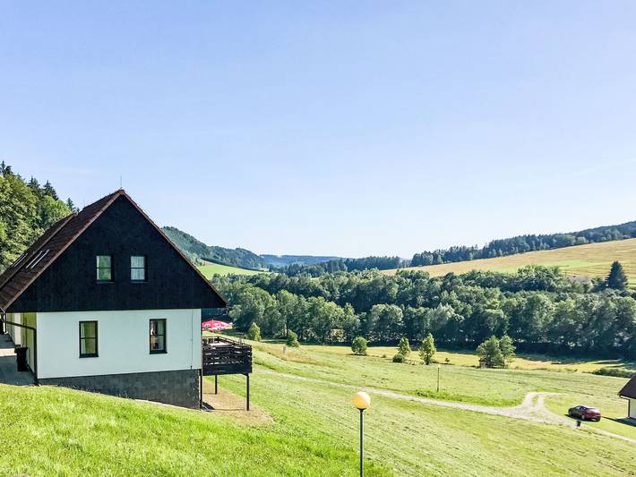 Dom dla 8 osób, z widok i ogród oraz taras w Czechy