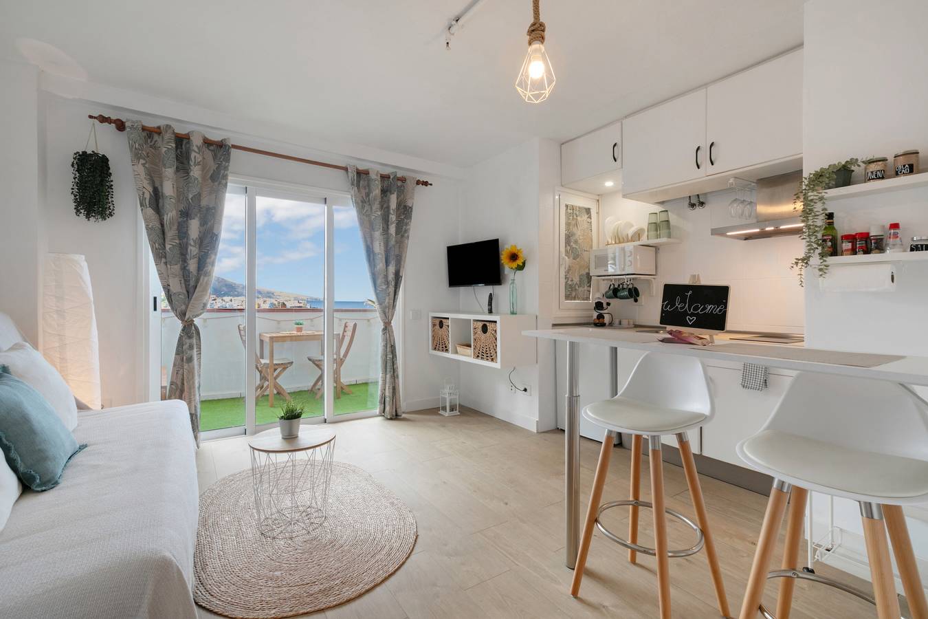 Ganze Wohnung, Ferienwohnung 'Salitre Cozy' mit privatem Pool, Balkon und Wlan in Playa Jardin, Puerto de la Cruz