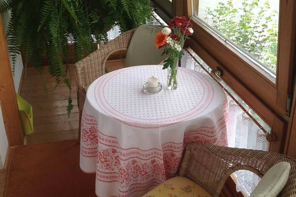 Ganze Wohnung, Apartment 3 (mit Wintergarten) - Ferienwohnungen Haus Presse in Walkenried, Harzvorland