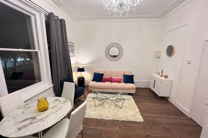Apartment for 3 people, with pets in Chiswick