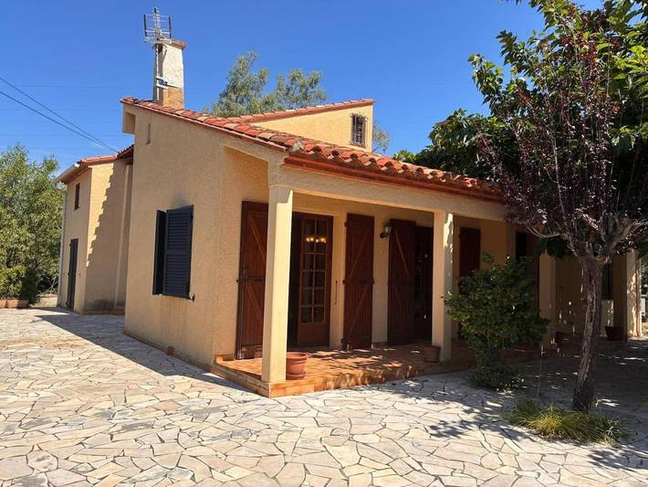 Location de vacances pour 10 personnes, avec terrasse et jardin à Saint-Génis-des-Fontaines - 3