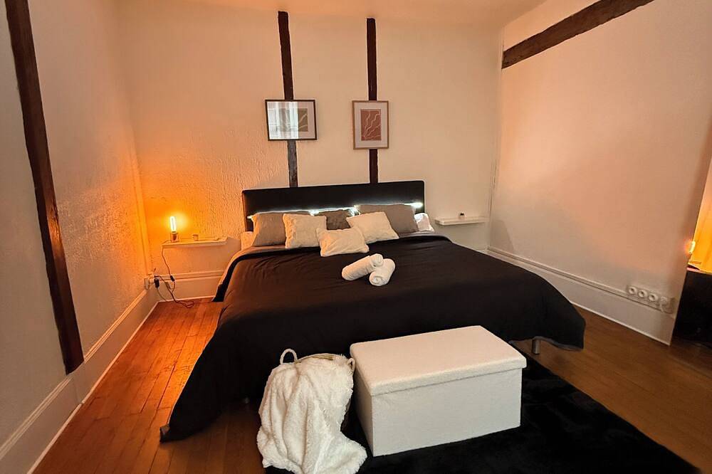 Entire apartment, Cosy apartment in the heart of Auxerre, a stone's throw from everything! in Auxerre, Auxerre region