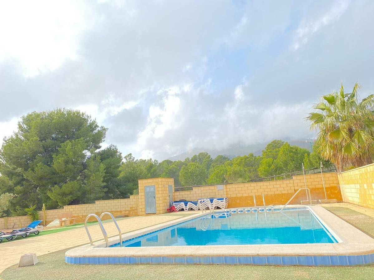 Bungalow "Alberca La Nucia" with Mountain view, Terrace & Wi-Fi in Polop, Costa Blanca