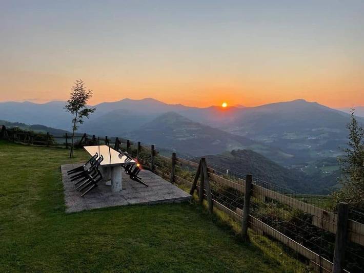 Location de vacances pour 4 personnes, avec terrasse et vue, animaux acceptés à Uhart-Cize - 2