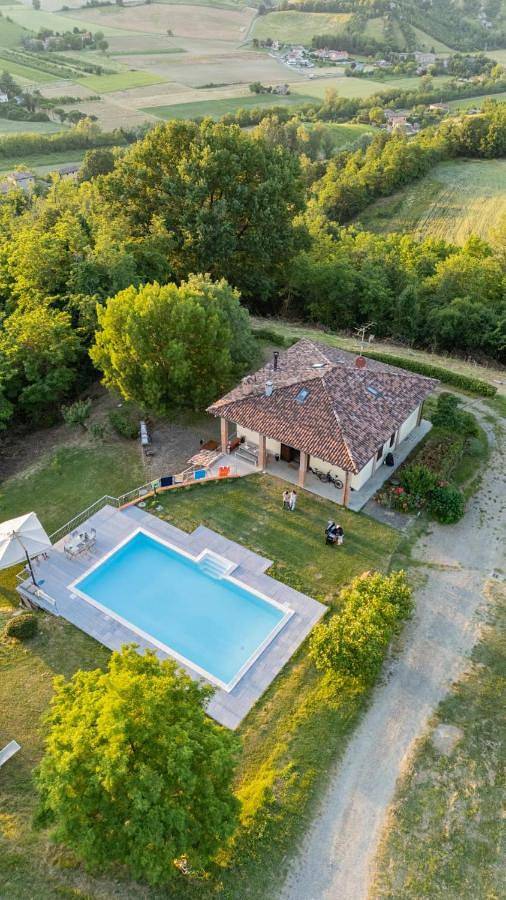 Appartamento per 2 persone, con Terrazza e Idromassaggio nonché Giardino e Piscina a Monte San Pietro
