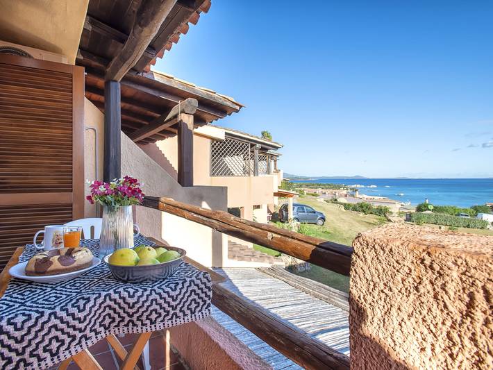 Apartment for 4 people, with garden and balcony in Sardinia