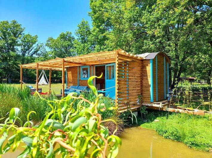 Gîte pour 2 personnes, avec vue à Saint-Privé