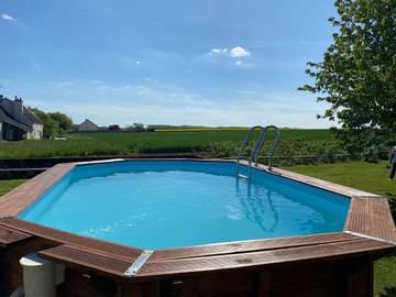 Gîte pour 7 personnes, avec piscine ainsi que vue et jardin dans Charmes (Côte-d'Or)