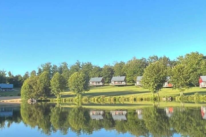Chalet pour 7 personnes, avec Terrasse et Jardin ainsi que Piscine et Sauna
