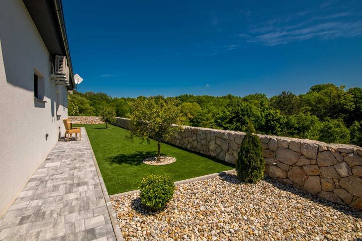 Villa mit pool für 6 Personen, mit Garten und Terrasse sowie Pool auf Krk - 4