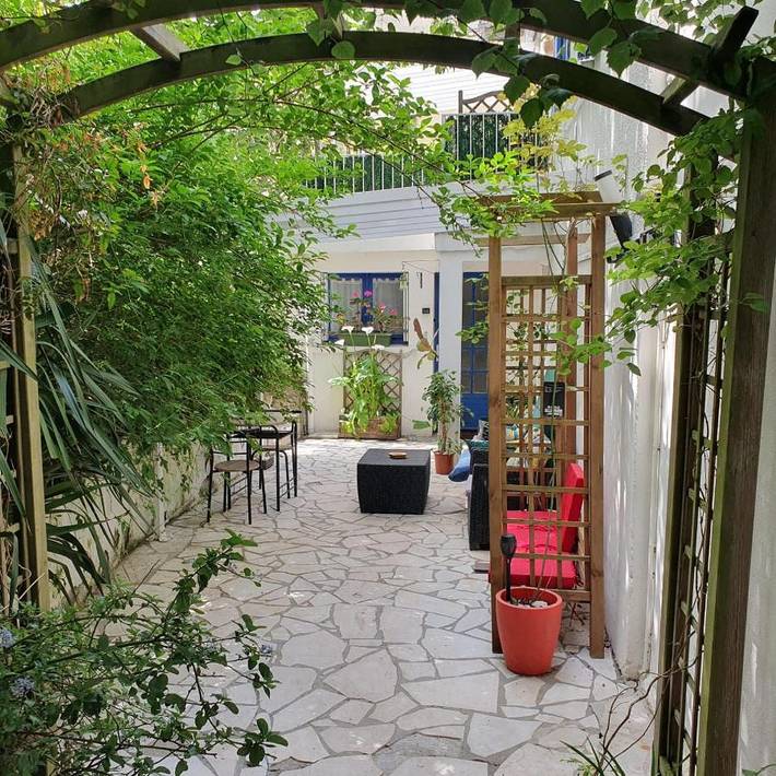 Gîte pour 4 personnes, avec Terrasse ainsi que Jardin et Vue à Morlaix