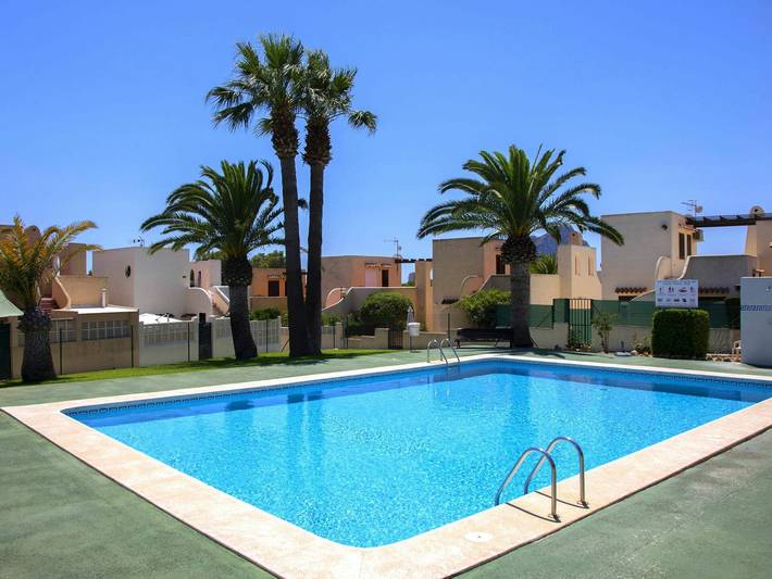 Bungalow für 6 Personen, mit Pool und Garten in Calpe