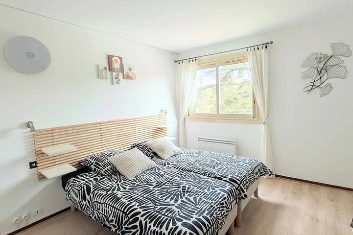 Appartement entier, Charmant T2
150 m cure thermale 
capacité 4 personnes in Gréoux-les-Bains, Alpes-de-Haute-Provence