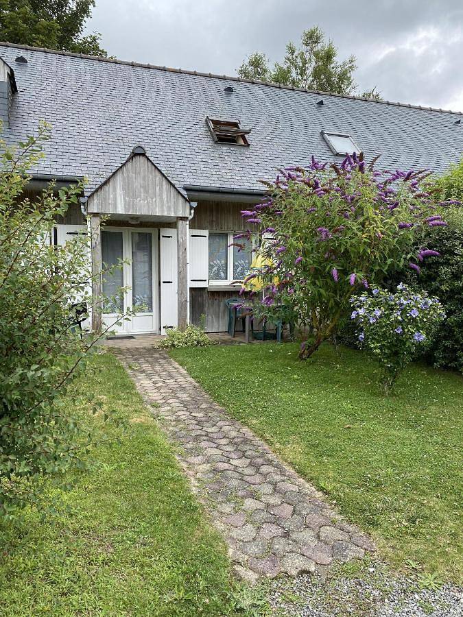 Location de vacances pour 6 personnes, avec vue et piscine, animaux acceptés à Saint-Broladre - 3