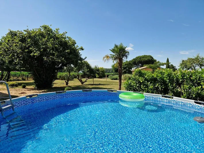 Apartamento de vacaciones para 4 personas, con jardín además de piscina y vistas - 1