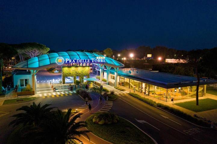 Ferienanlage für 4 Personen, mit Kinderpool und Whirlpool sowie Pool und Garten in Caorle - 4