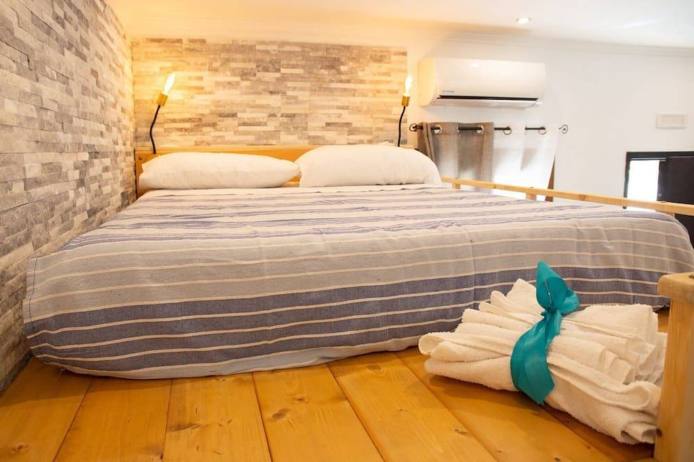 Entire apartment, The Pearl of Neptune Tourist rental 600mt from the sea in Nettuno, Rome Province