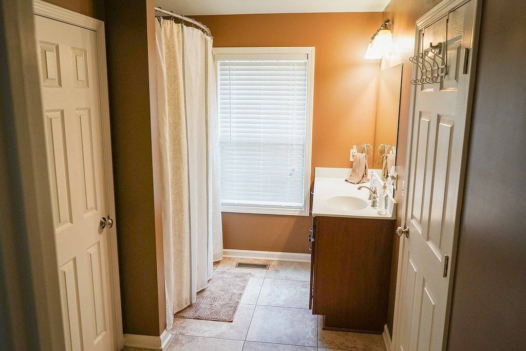 Lakin Erinnerungen-Wasser Front Home On Ky Lake in Kentucky Lake