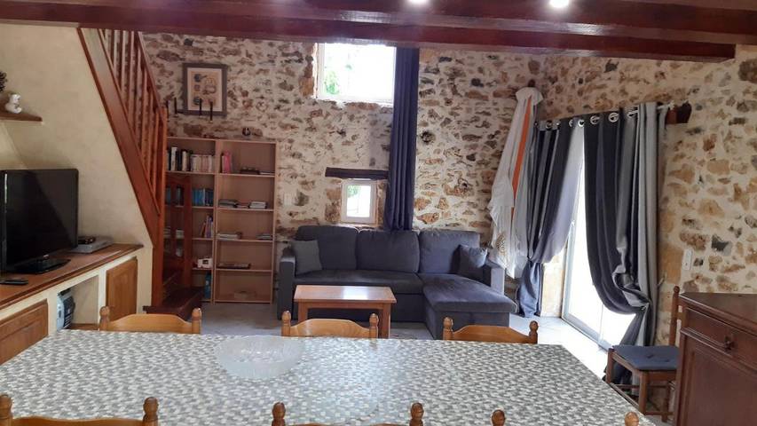 Location de vacances pour 6 personnes, avec terrasse et piscine, animaux acceptés à Montcabrier - 3