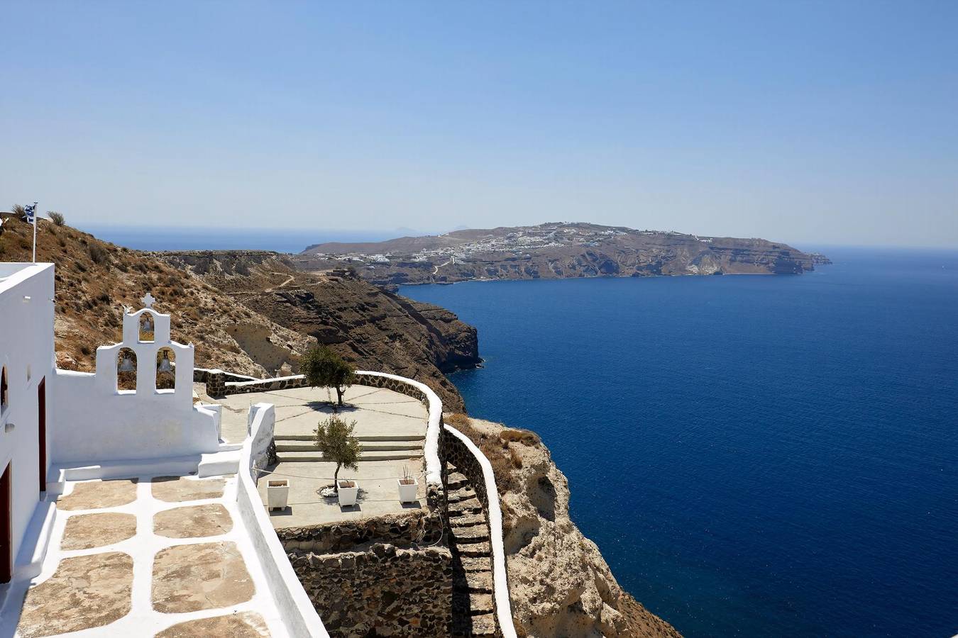 Impressive Santorini Villa | 2 Bedrooms | Villa Inuyasha | Breathtaking Aegean Sea Views | Indoor Private Cave Pool and Indoor Jet Tub | Mechalohori in Megalochori, Santorin