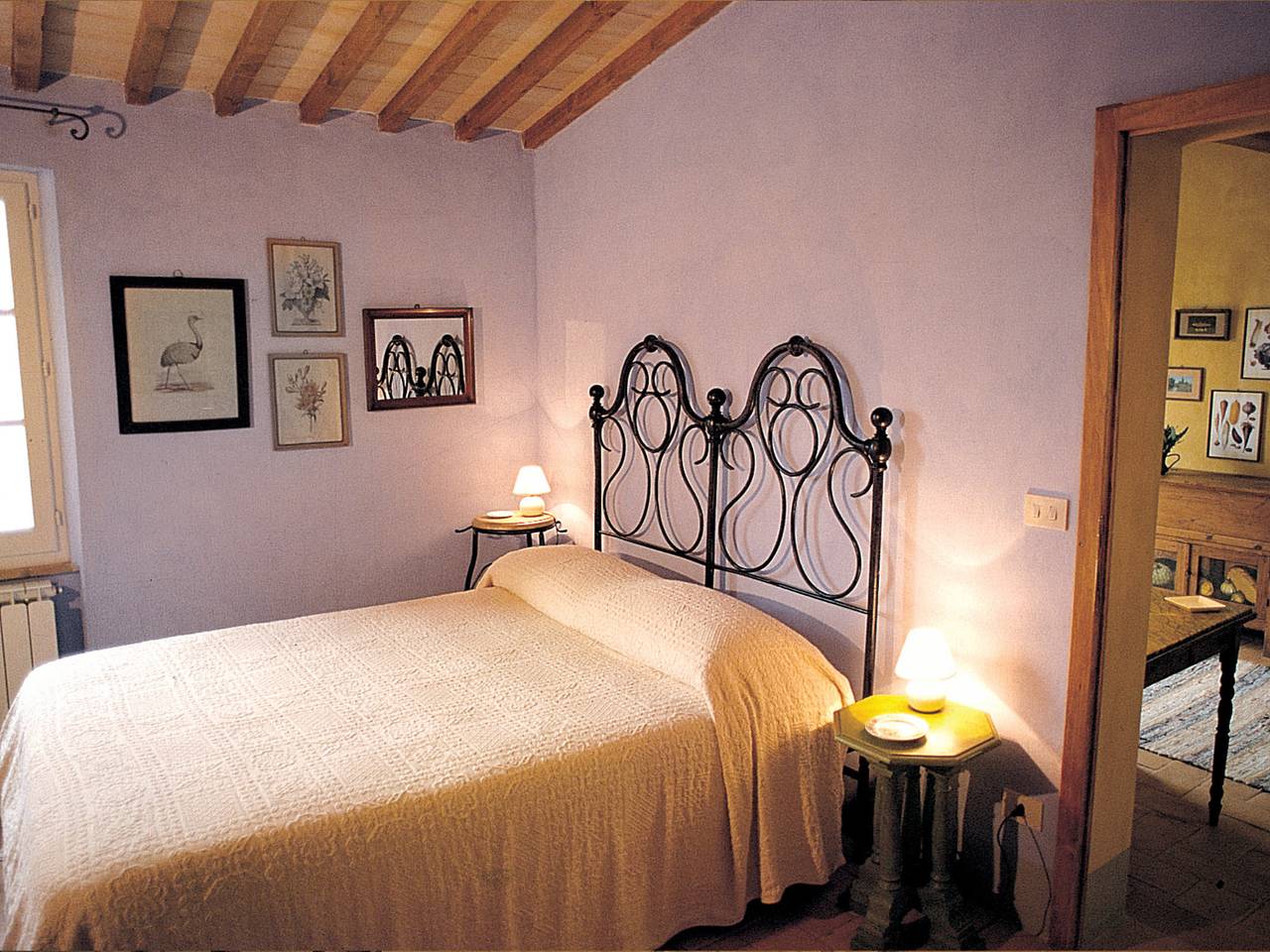 Ganze Wohnung, Eleganz der Toskana mit Blick auf die Hügel und Vignetten, den Garten und das Schwimmbad in Foiano della Chiana, Arezzo Provinz