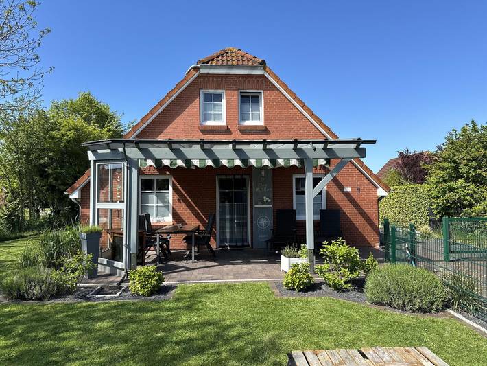 Ferienhaus für 5 Personen, mit Terrasse und Garten in Neßmersiel