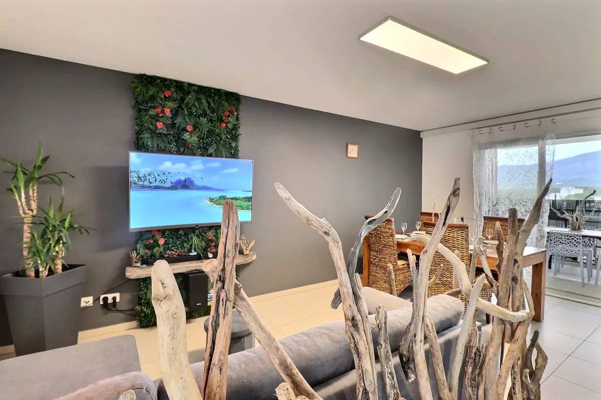 Appartement entier, Appartements pour 4 Personnes in Sarrola-Carcopino, Région d'Ajaccio