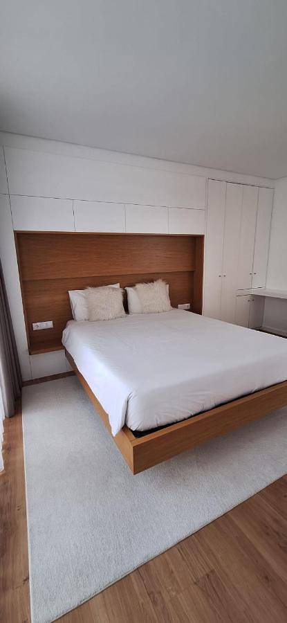Location de vacances pour 6 personnes, avec terrasse ainsi que piscine et vue dans Castelo do Neiva - 4