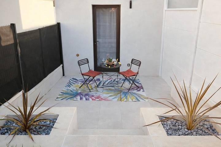 Gîte pour 2 personnes, avec jardin et terrasse à Saint-André-de-Cubzac