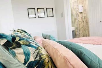 Beach House for 6 People in Westward Ho, Devon, Photo 2