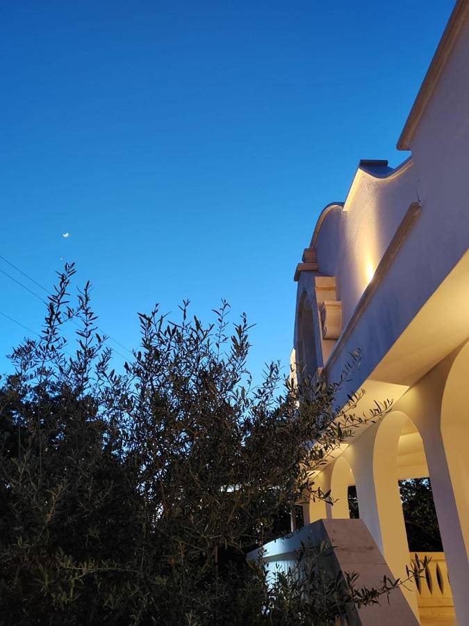 Gîte pour 3 personnes, avec vue ainsi que jardin et piscine à Andria - 2