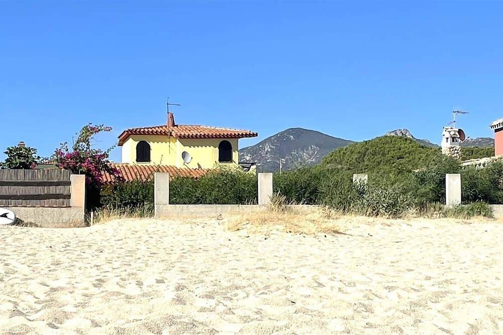 Villa Terri – Frente al mar en la playa de Solanas in Solanas, Comune di Sìnnia
