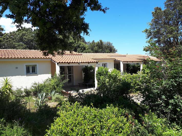 Gîte pour 2 personnes, avec jardin et terrasse à Porto-Vecchio