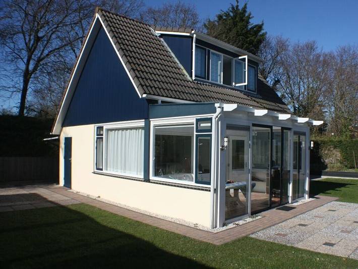 Ferienhaus für 6 Personen, mit Terrasse und Garten in Ouddorp