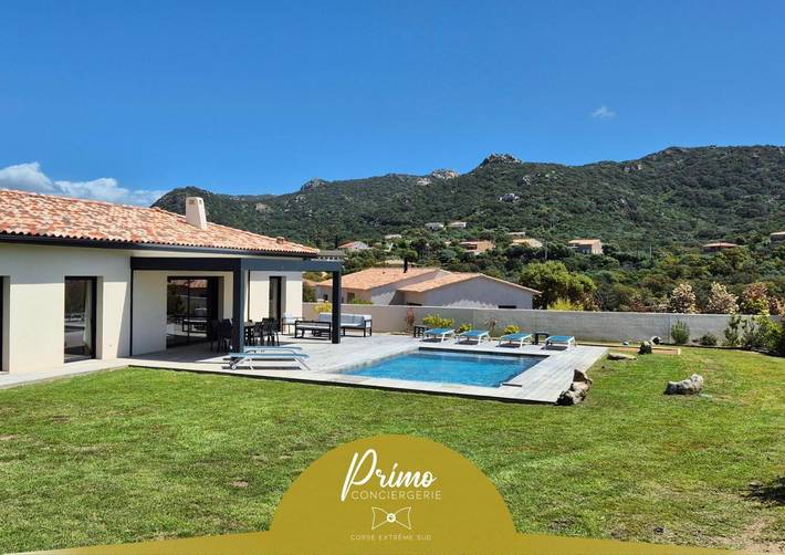 Villa pour 7 personnes, avec jardin ainsi que piscine et vue à Figari