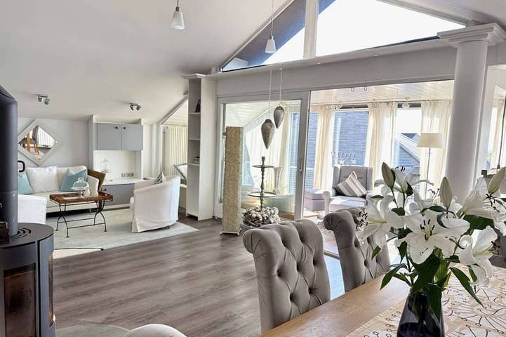 Ferienhaus für 8 Personen, mit Balkon und Garten