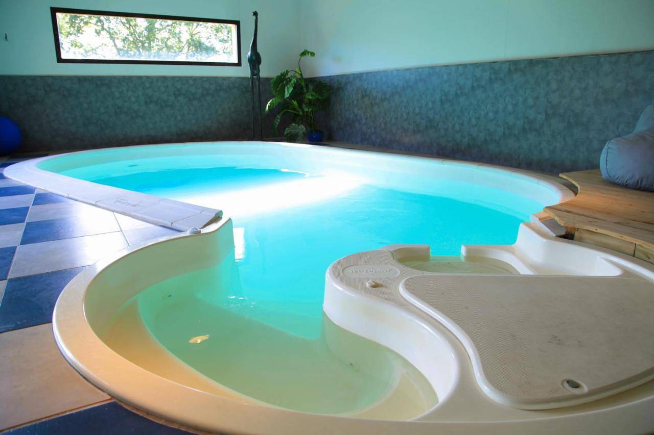 Four-Bedroom Holiday Home in Hôpital-Camfrout, Région de Brest