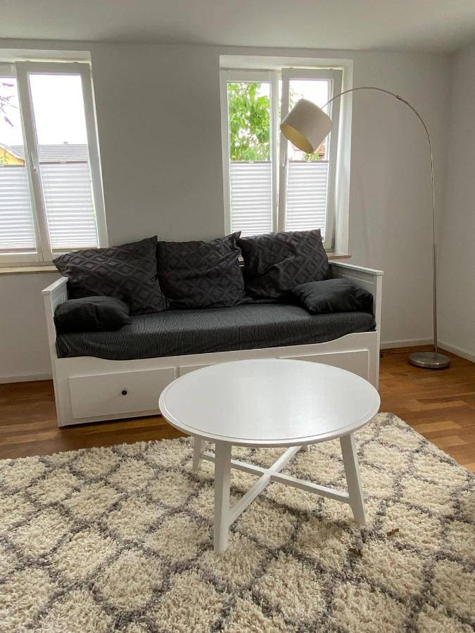 Ganze Wohnung, One-Bedroom Apartment in Lampertheim, Bergstraße