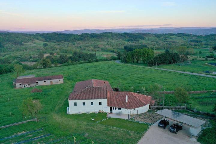 Casa rural para 6 personas, con Terraza además de Jardín y Vistas en Monforte de Lemos