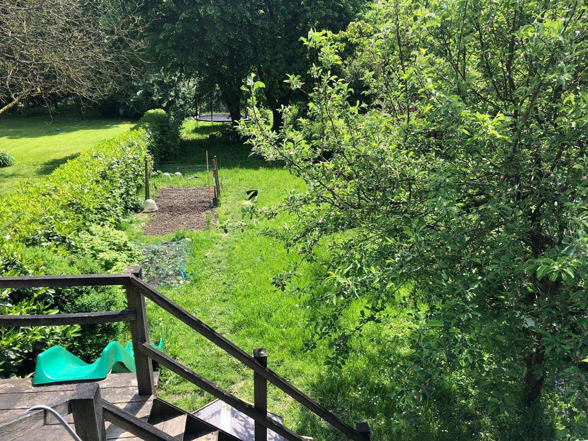 Appartement de vacances entier, Double Room with Private Bathroom in Court-Saint-Étienne, Province du Brabant wallon