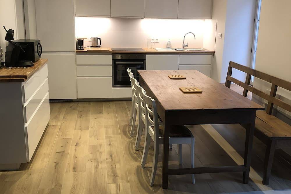 Completely renovated fisherman's house * 100 m from the beach * in Treffiagat, Region de Quimper