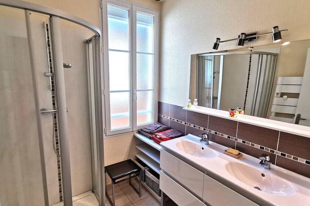 Entire apartment, Le Bel Horizon - Face Mer in Les Sables-d'Olonne, Vendée