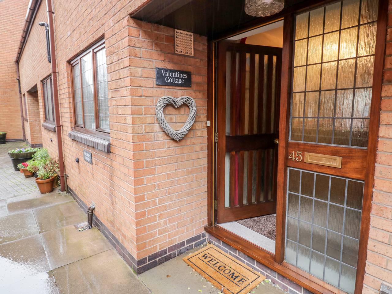 Valentines Cottage in Stratford Upon Avon, Warwickshire