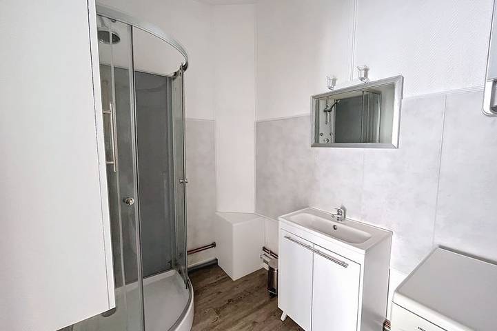 Apartamento entero, Modern, fully equipped F1 apartment in downtown Montluçon in Montluçon, Región de Montluçon