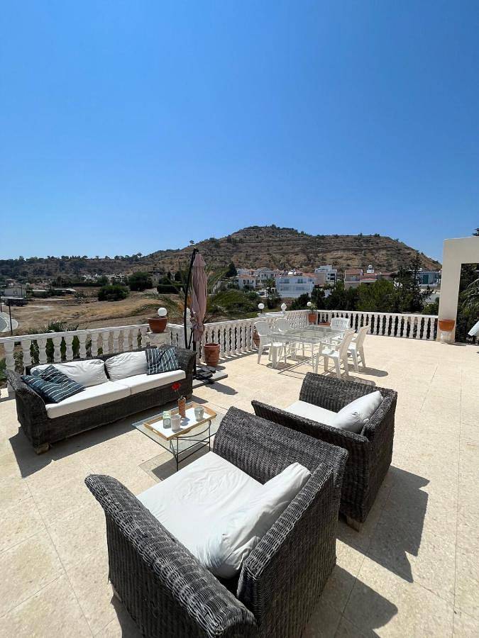 Gîte pour 4 personnes, avec vue et terrasse dans Oróklini - 2