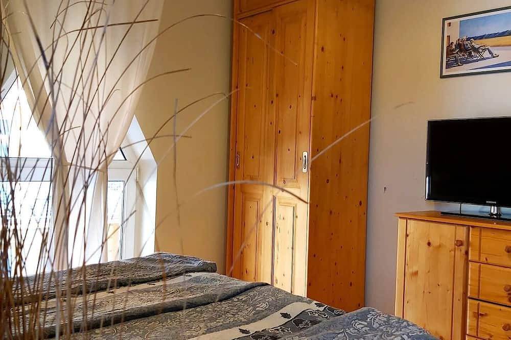 Entire apartment, The Kata Kunyhó awaits its guests in the heart of Keszthely! in Keszthely, Keszthely region