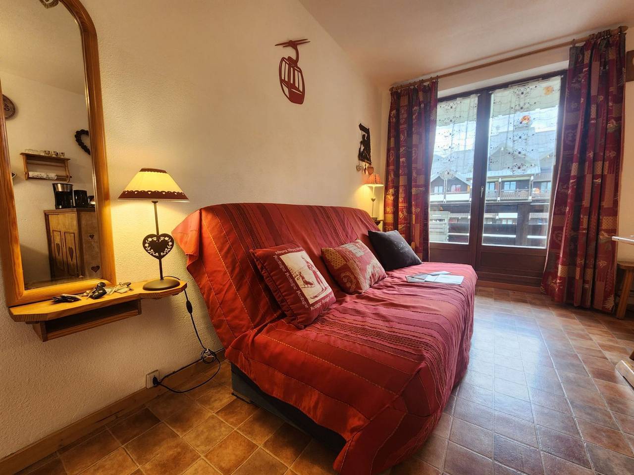 Ganzes Studio, Gemütliches Studio im Zentrum von Samoëns mit Privatparkplatz, in der Nähe von Annehmlichkeiten in Samoëns, Region Bonneville